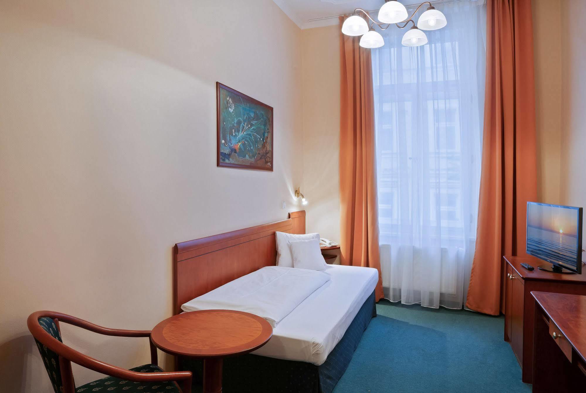 Hotel Westend Marianske Lazne Exterior photo
